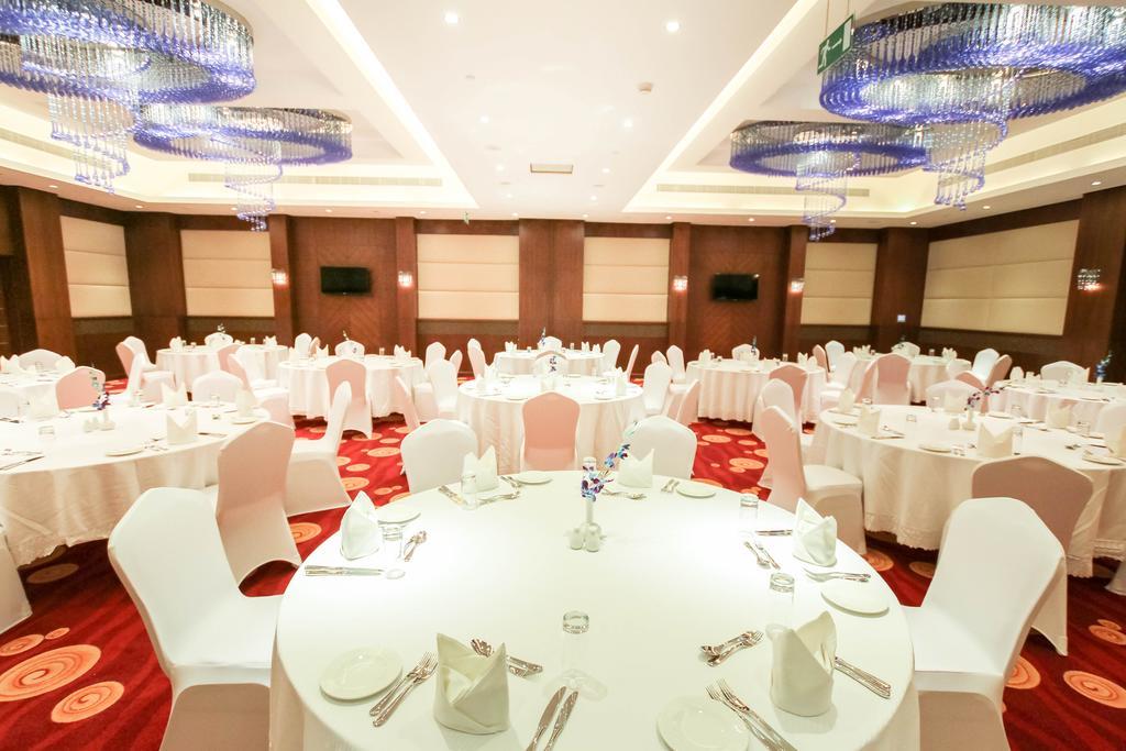 Danat Capital Hotel Abu Dhabi Exterior foto