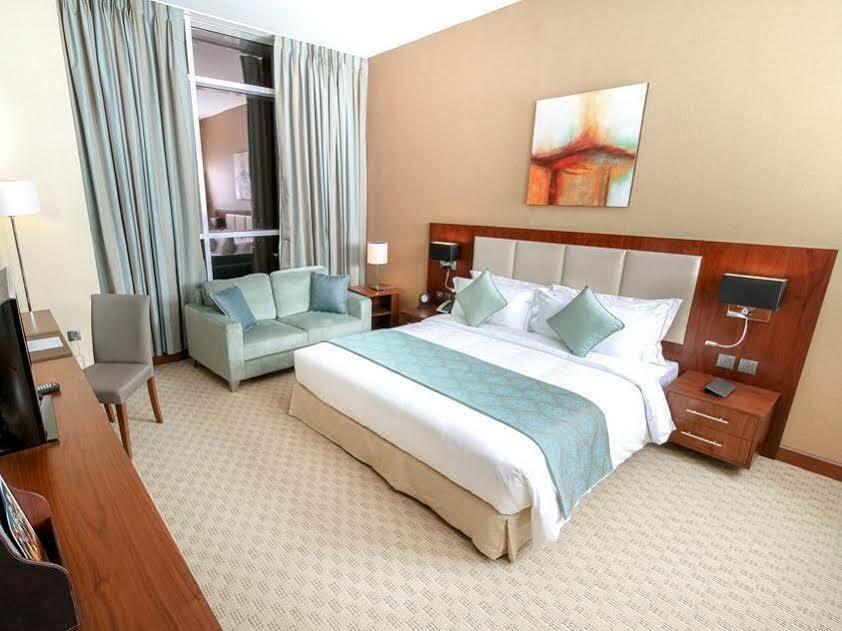 Danat Capital Hotel Abu Dhabi Exterior foto